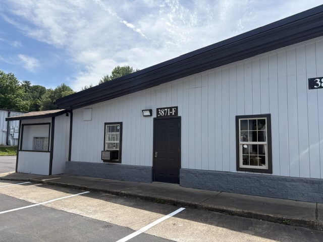 More Photos Of 3865 Sweeten Creek Rd, Arden Light Distribution For Lease