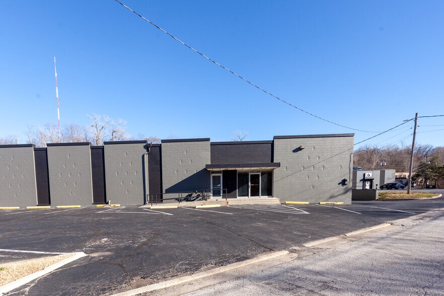 More Photos Of 3155-3175 Terrace St, Kansas City Warehouse For Lease