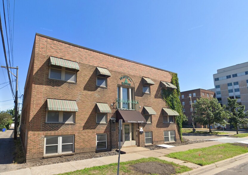 More Photos Of 1709 Shields Ave, Saint Paul Apartments For Sale