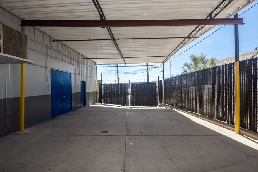 More Photos Of 1851 Commander Dr, Lake Havasu City Freestanding For Lease