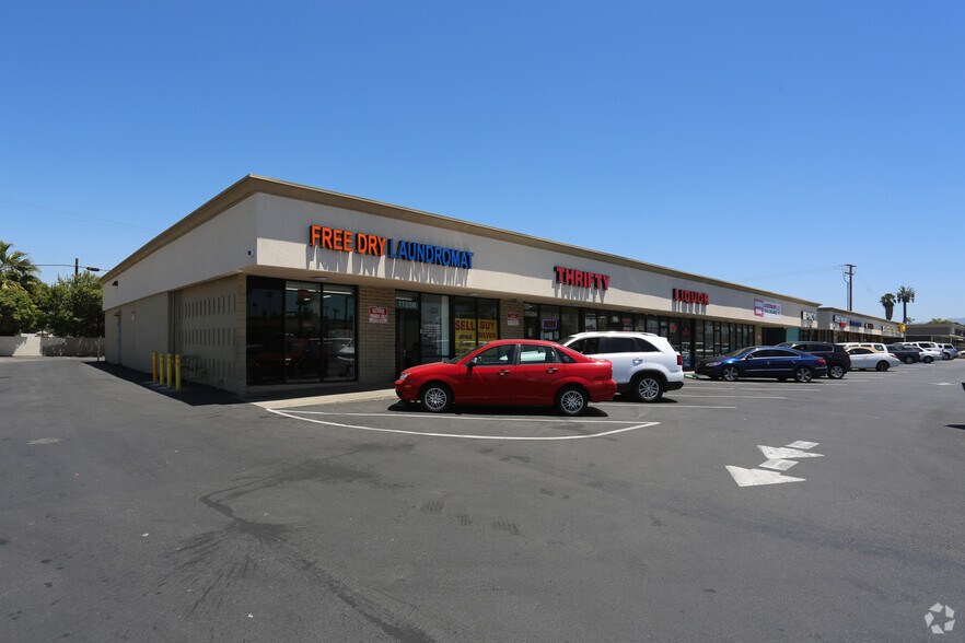 More Photos Of 1701-1725 W Chapman Ave, Orange General Retail For Lease