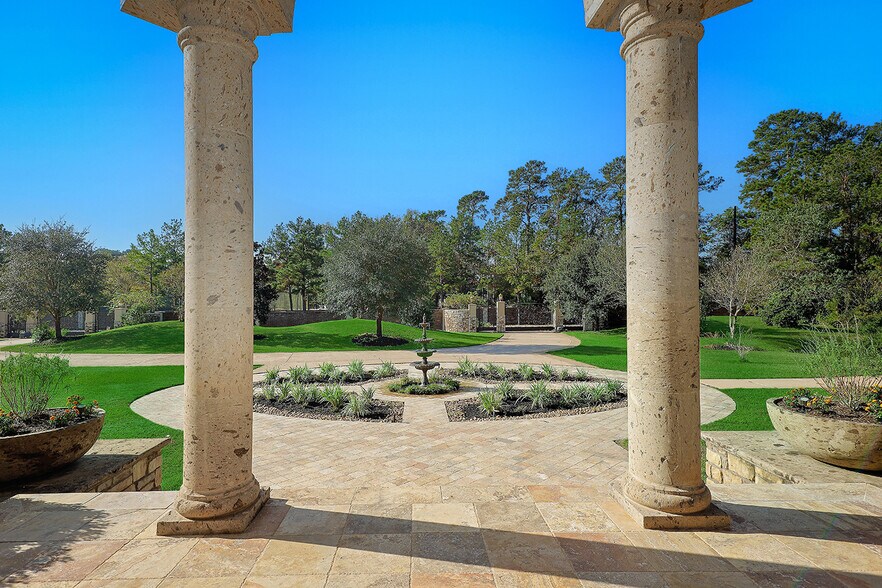 More Photos Of 28611 Blue Jack Ln, Magnolia Sports And Entertainment For Sale