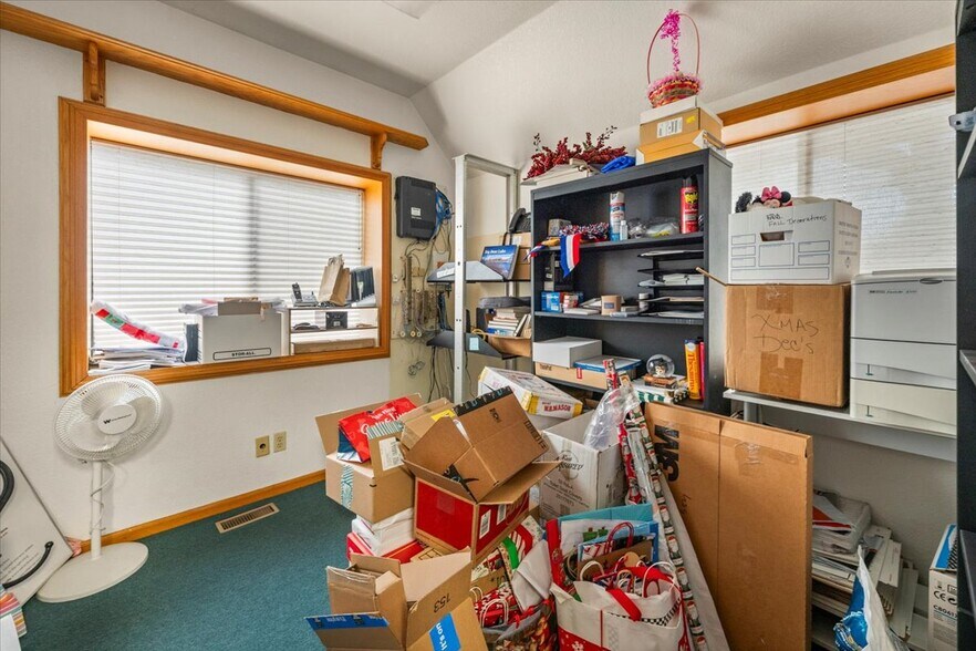 More Photos Of 41609 Big Bear Blvd, Big Bear Lake Office For Sale