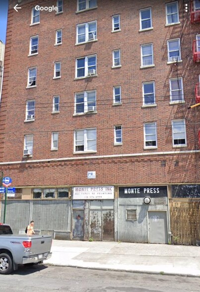 Primary Photo Of 707 E 242nd St, Bronx Apartments For Lease