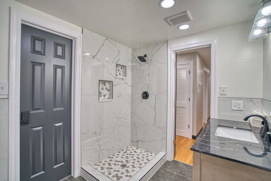 More Photos Of 2880 W 92nd Ave, Federal Heights Office Residential For Sale