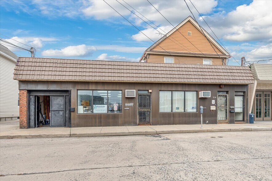 More Photos Of 21-23 W Jamaica Ave, Valley Stream Flex For Sale