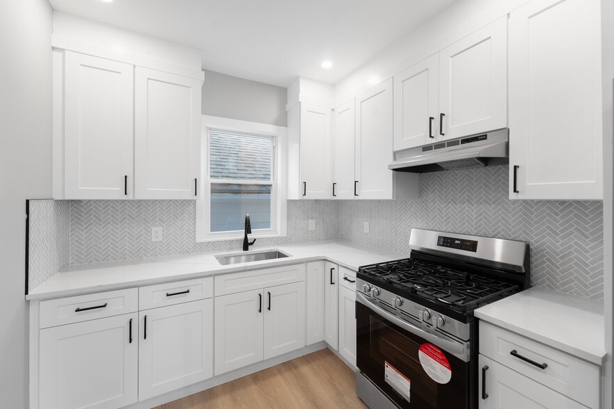 More Photos Of 735 Broadway, Pawtucket Apartments For Sale
