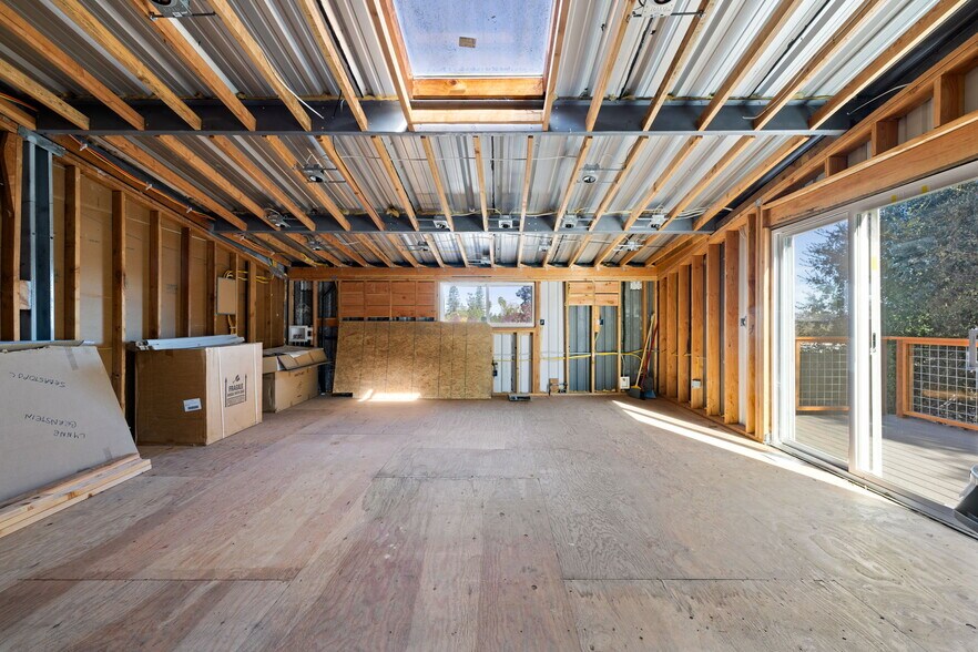 More Photos Of 833 Gravenstein Hwy S, Sebastopol Warehouse For Sale