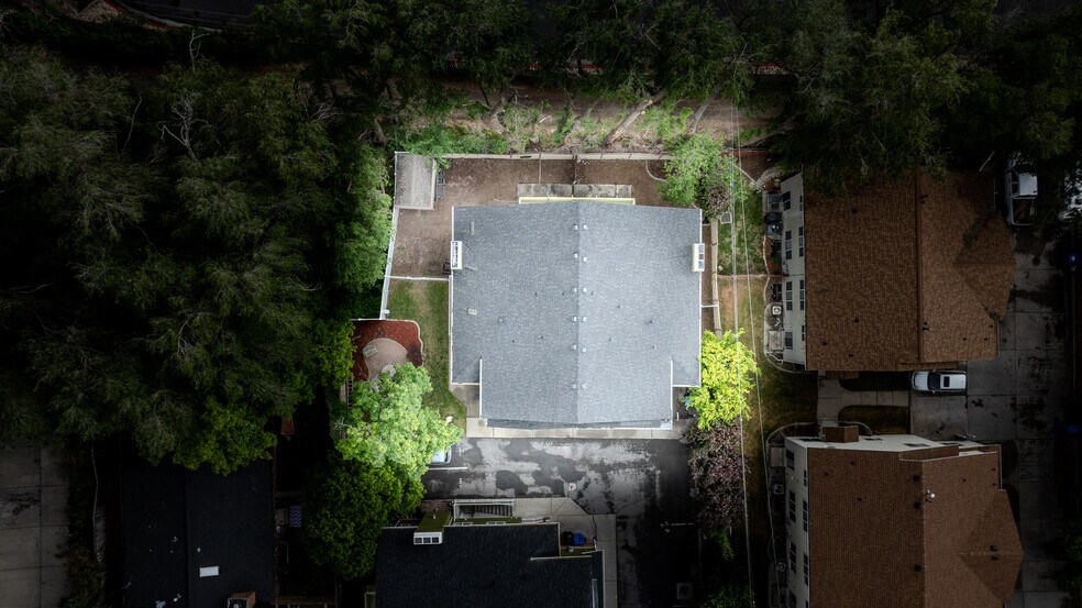 More Photos Of 1140 E Elgin Ave, Millcreek Multifamily For Sale