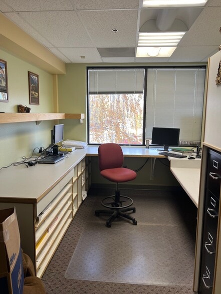 More Photos Of 385 Gentry Way, Reno Office For Sale