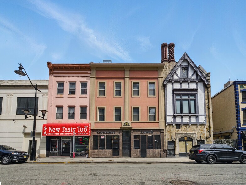 More Photos Of 16 Green St, Newark Office For Lease