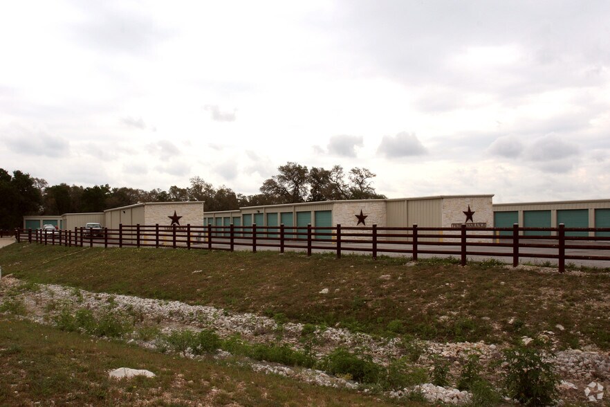 More Photos Of 29620 W IH-10, Boerne Self Storage For Lease