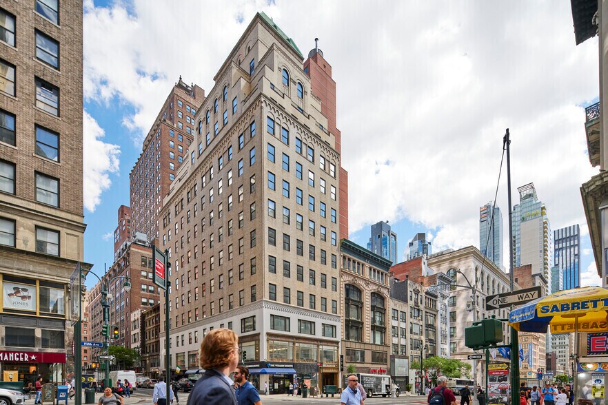 More Photos Of 385 Fifth Ave, New York Office For Lease