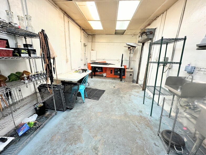 More Photos Of 1910 Magazine St, New Orleans Storefront Retail Residential For Lease