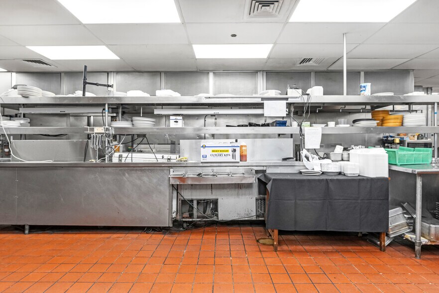 More Photos Of 2099 Post Rd, Warwick Restaurant For Sale