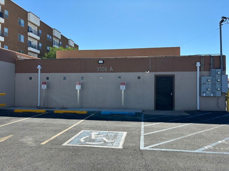 Primary Photo Of 3306 4th St NW, Albuquerque Unknown For Lease