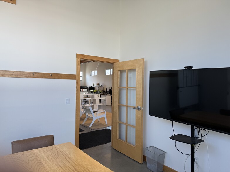 More Photos Of 1196 7th St E, Saint Paul Warehouse For Sale