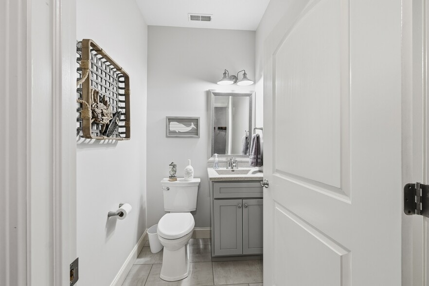 More Photos Of 219 S Sandusky Ave, Bucyrus Storefront Retail Residential For Sale