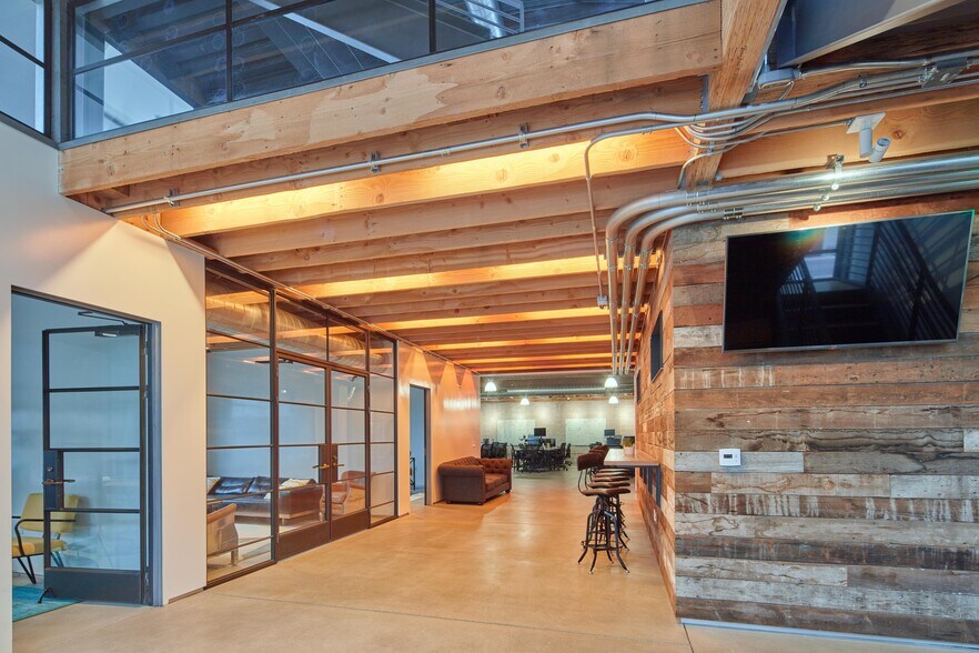 More Photos Of 5895 Blackwelder St, Culver City Loft Creative Space For Sale