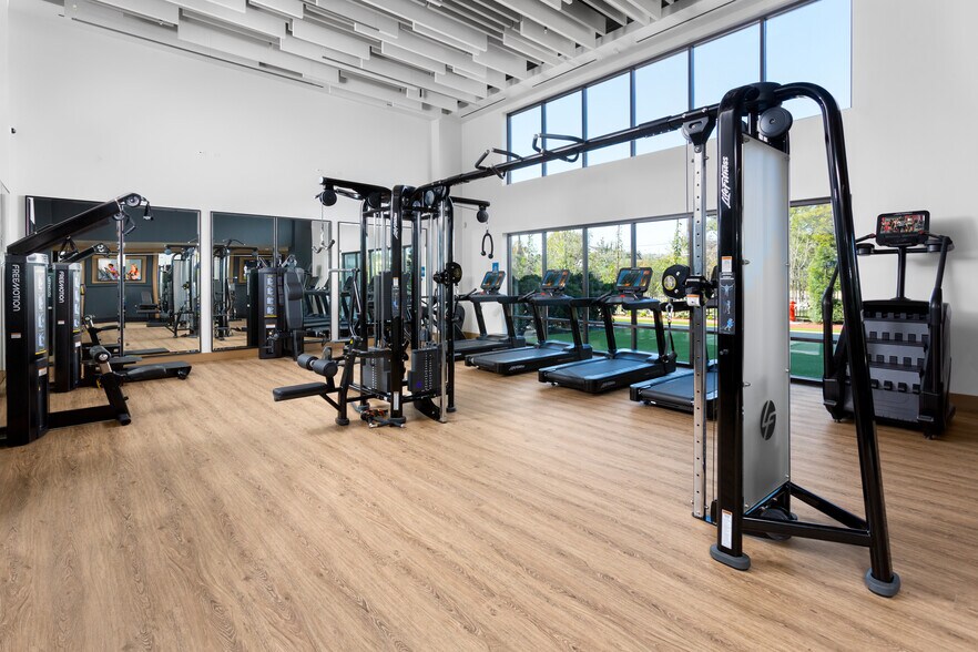 More Photos Of 185 S State College Blvd, Brea Apartments For Lease