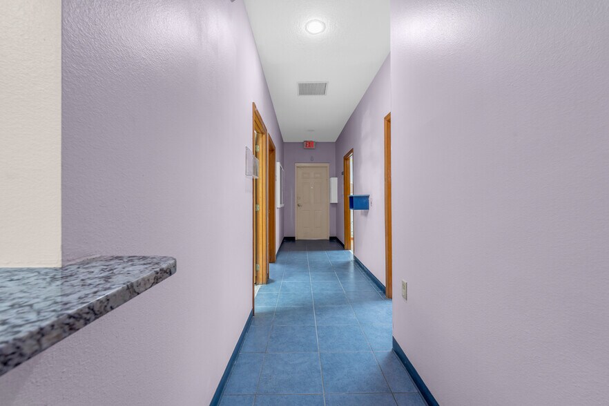More Photos Of 7848 Lake Underhill Rd, Orlando Medical For Lease