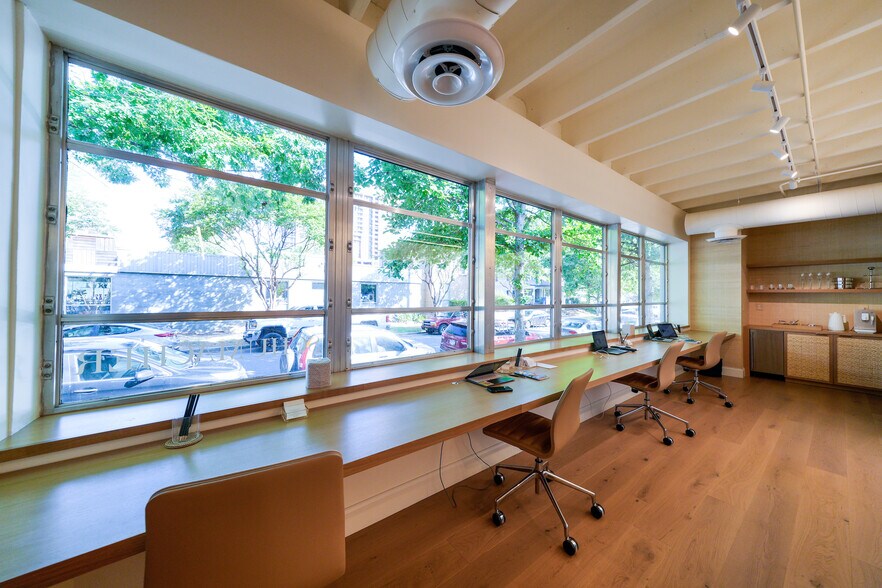 More Photos Of 301 East Blvd, Charlotte Storefront Retail Office For Sale