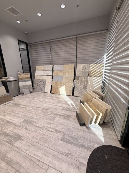 More Photos Of 39301 Badger St, Palm Desert Warehouse For Sale