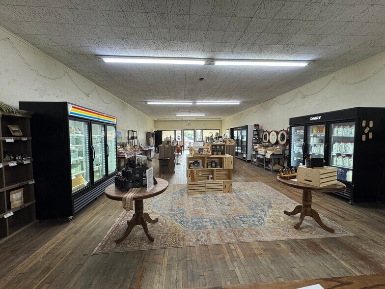 More Photos Of 87 S Main St, Keenesburg Storefront For Sale