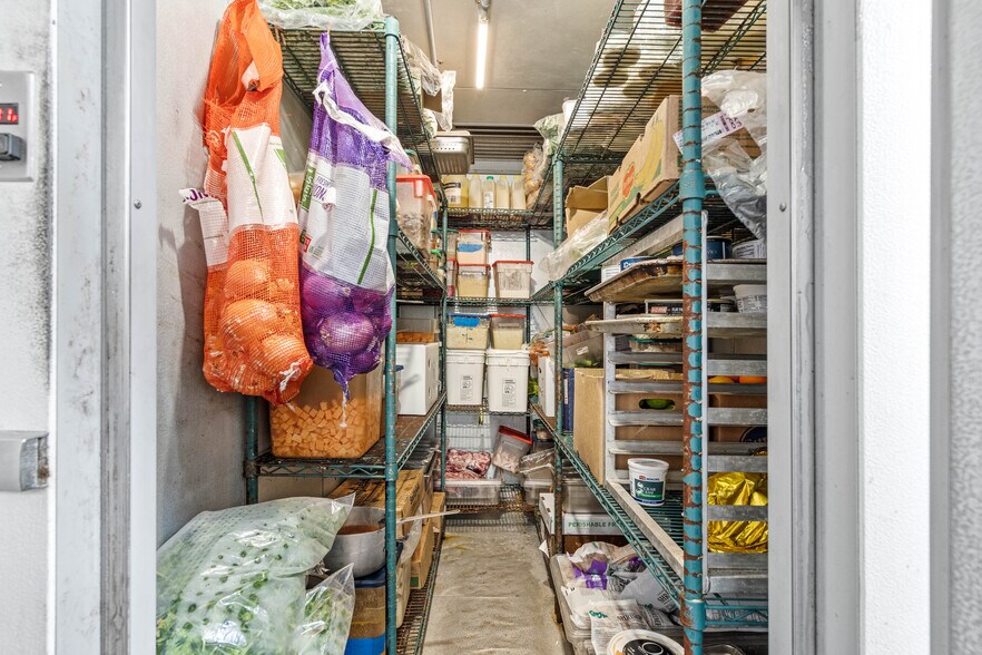 More Photos Of 925 10th St, Port Royal Restaurant For Sale