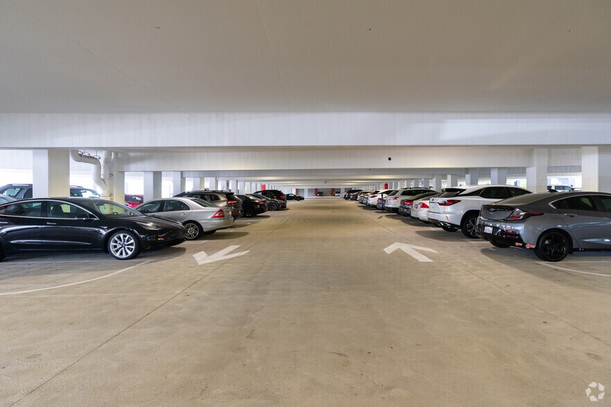 More Photos Of 535-575 Anton Blvd, Costa Mesa Unknown For Lease