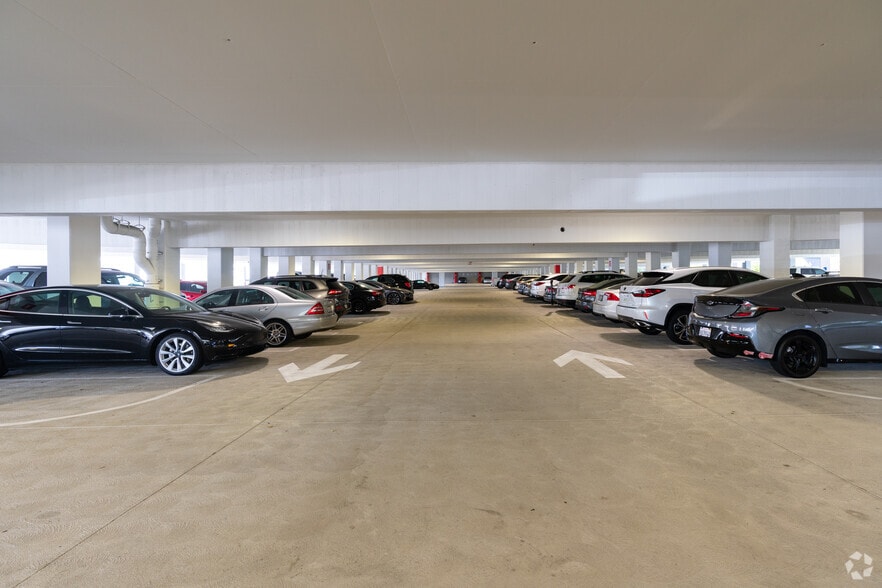 More Photos Of 535-575 Anton Blvd, Costa Mesa Unknown For Lease