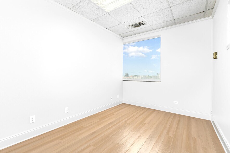 More Photos Of 1980 N Atlantic Ave, Cocoa Beach Medical For Lease