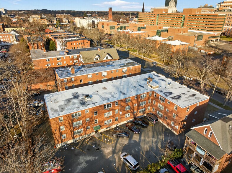 More Photos Of 27 Imlay St, Hartford Apartments For Sale
