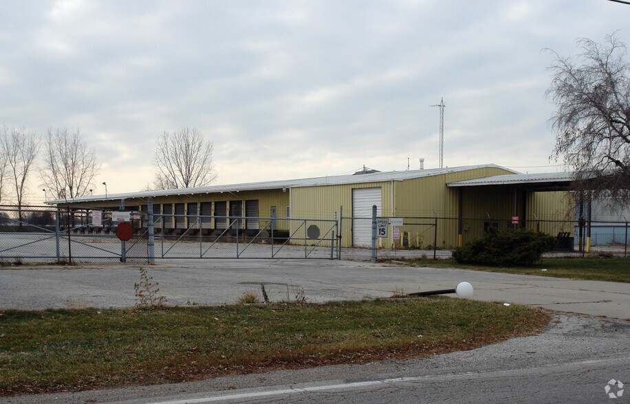 Primary Photo Of 4431 South Ave, Toledo Truck Terminal For Lease