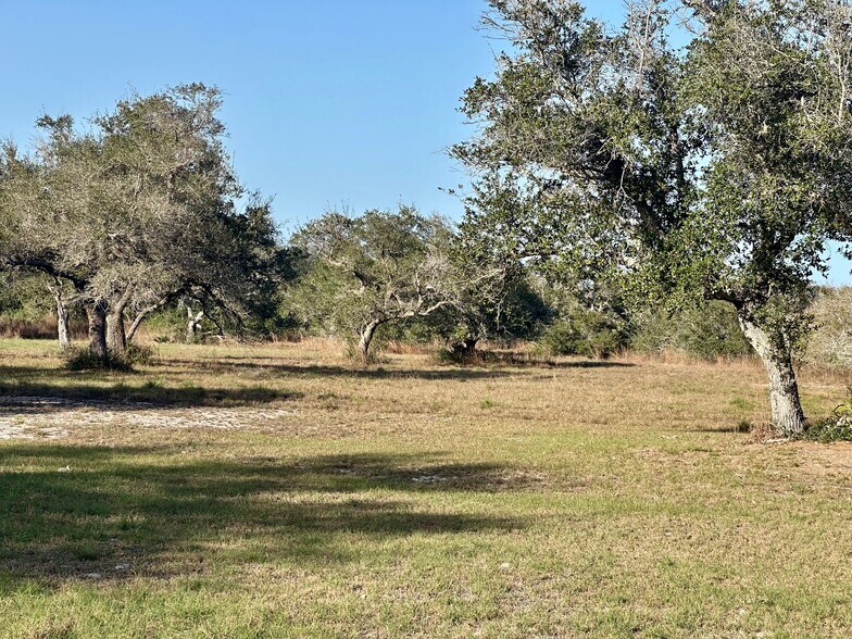 More Photos Of 1524 16th St, Rockport Manufactured Housing Mobile Home Park For Sale