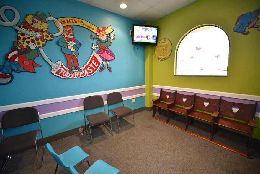 More Photos Of 5114-5134 Us Highway 19, New Port Richey Unknown For Lease