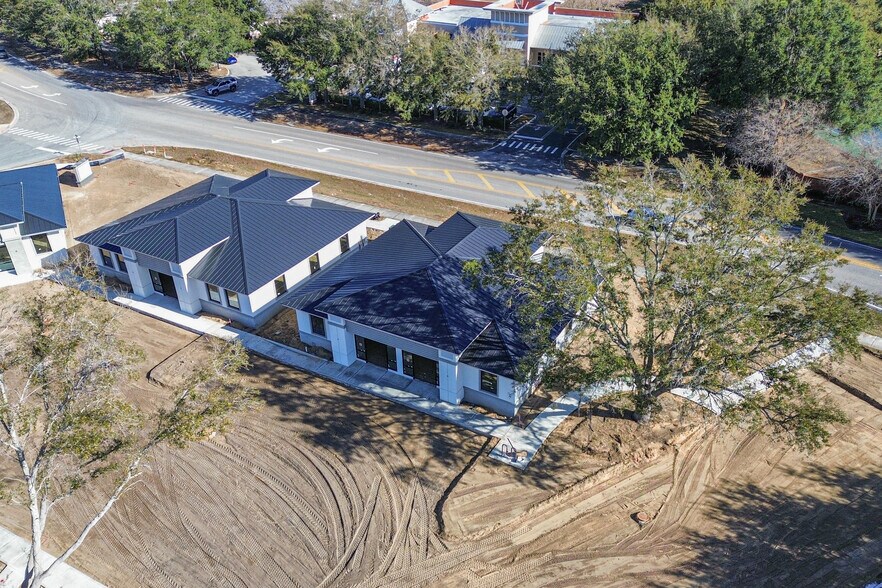 More Photos Of 124 Southern Railway, Oakland Office For Lease