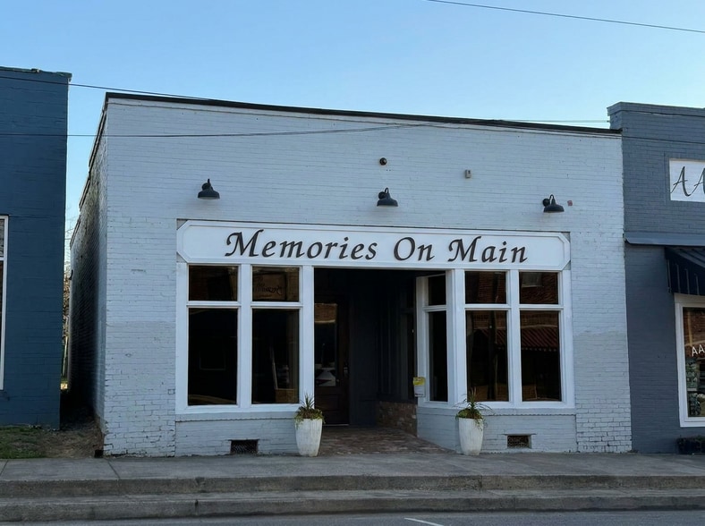 Primary Photo Of 28 E Main, Maiden Restaurant For Sale