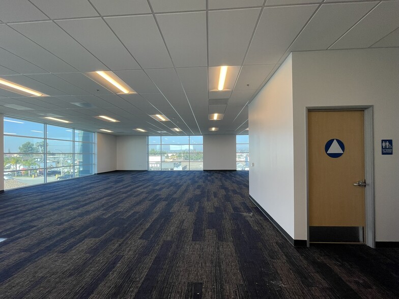 More Photos Of 8422 Commonwealth Avenue, Buena Park Warehouse For Sale