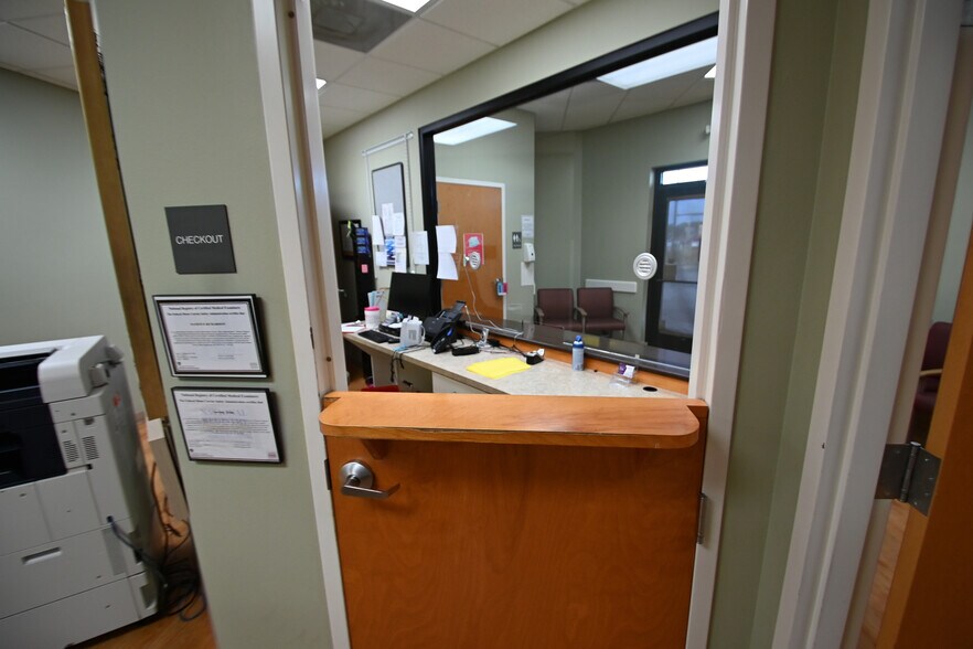 More Photos Of 5115 Palafox St, Pensacola Freestanding For Lease