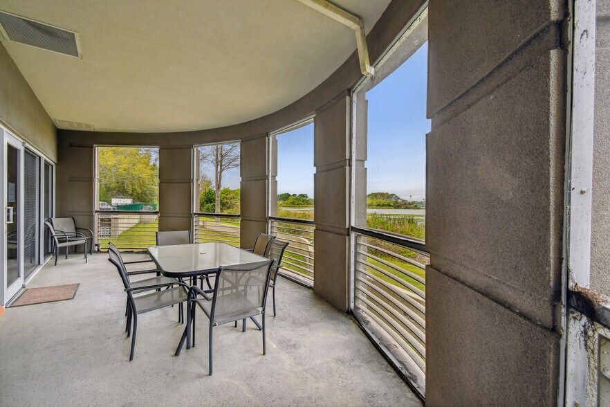 More Photos Of 1879 Nightingale Ln, Tavares Medical For Sale