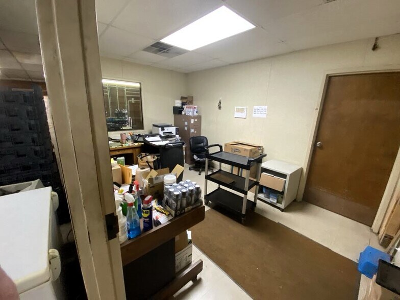 More Photos Of 2400 S Business 45, Corsicana Industrial For Sale