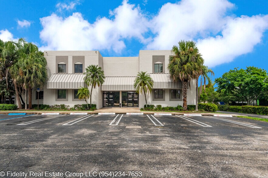 More Photos Of 3650 Coral Ridge Dr, Coral Springs Light Manufacturing For Sale