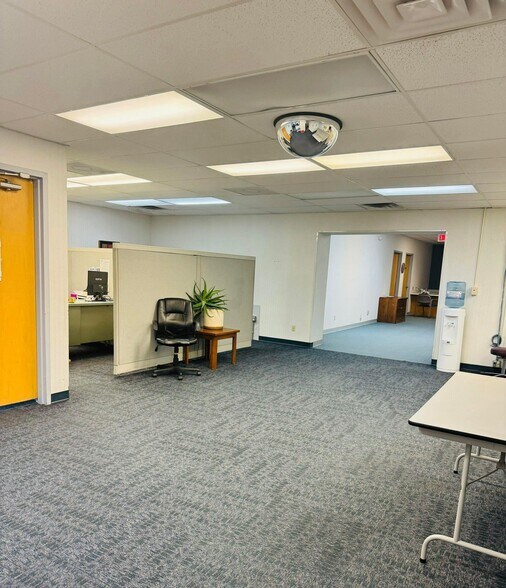 More Photos Of 2020 Central Ave, Dodge City Medical For Sale