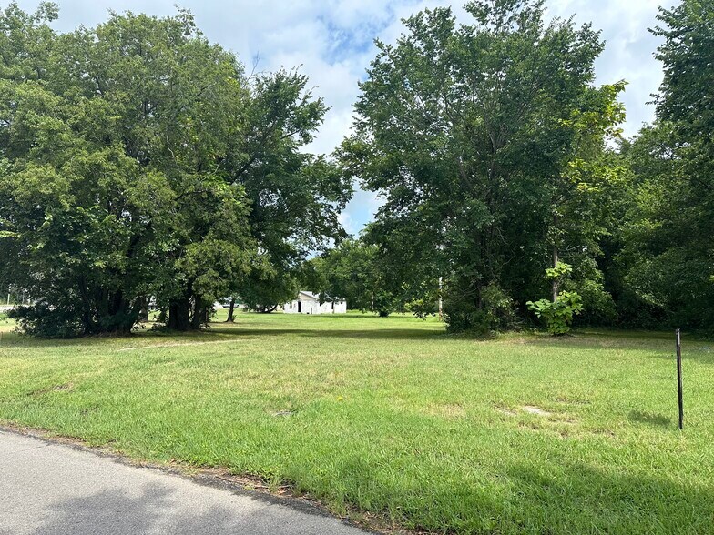 More Photos Of 917 Martin Luther King Dr, Okmulgee Land For Sale