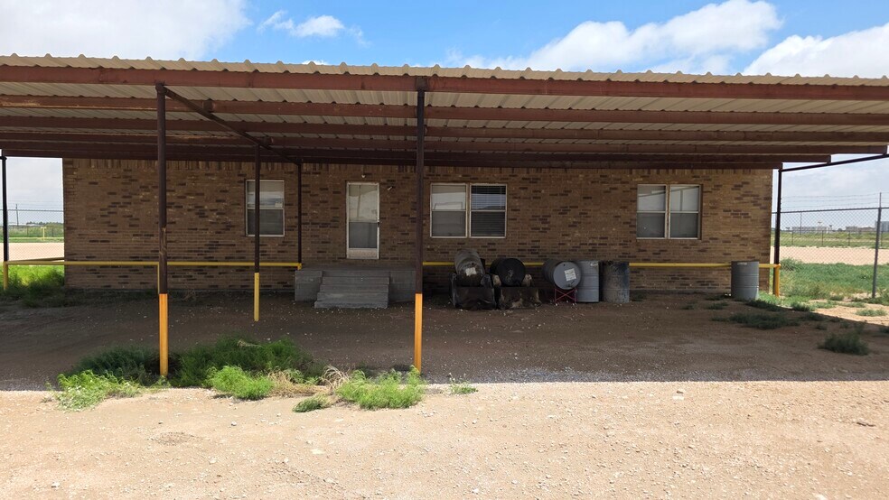 More Photos Of 1401 IH-20, Monahans Land For Sale