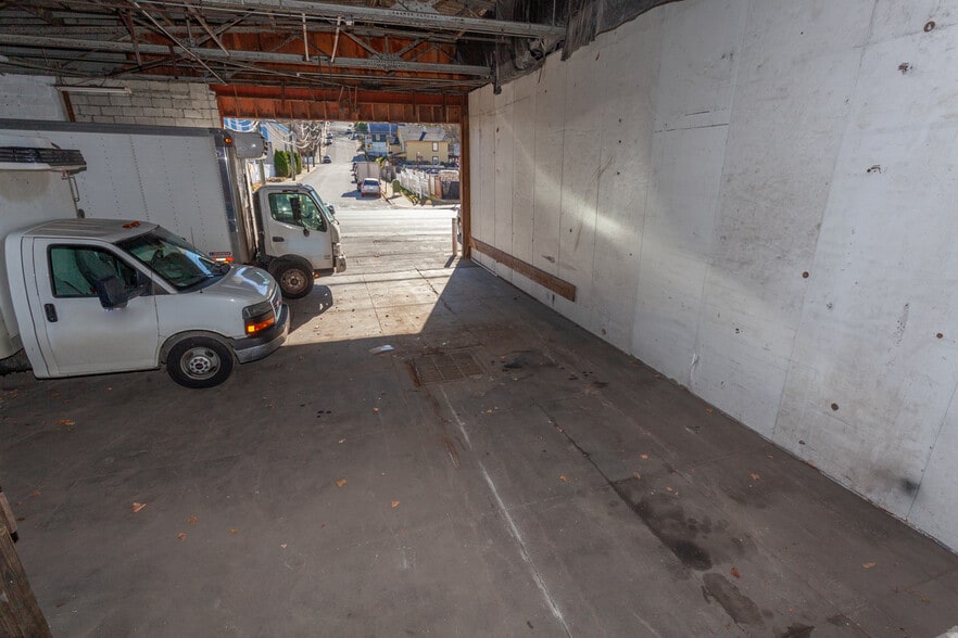 More Photos Of 1698 Main St, Peekskill Manufacturing For Lease