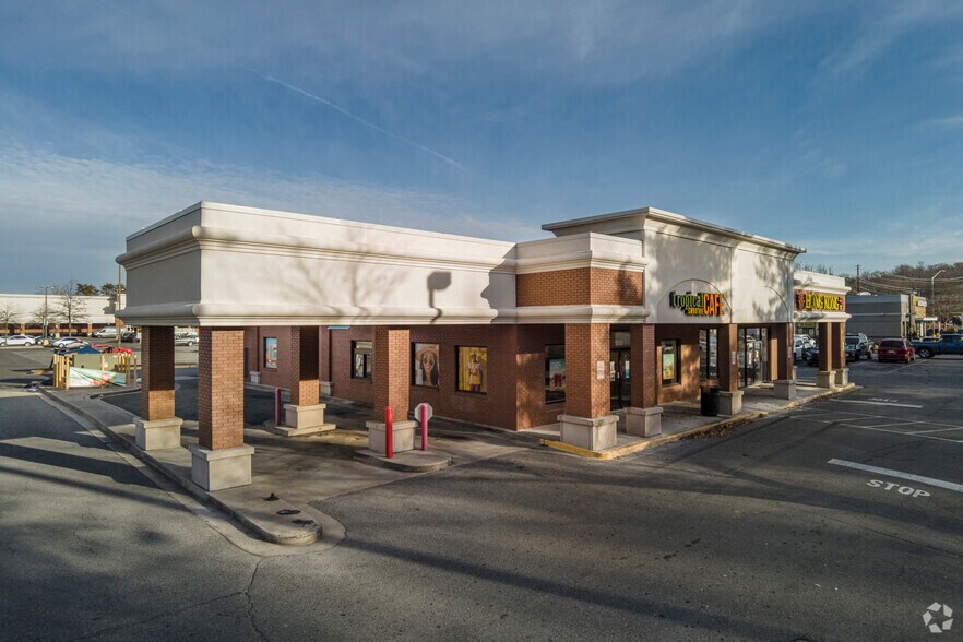 More Photos Of 1 Swan Creek Rd, Fort Washington Unknown For Lease