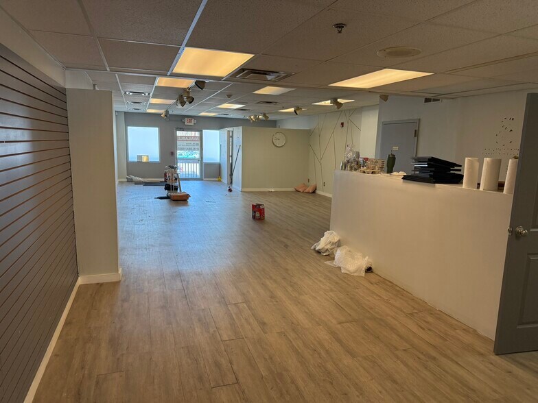 More Photos Of 109-133 N York Rd, Willow Grove Unknown For Lease