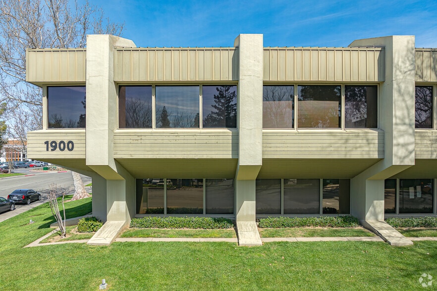 More Photos Of 1900 Point West Way, Sacramento Office For Lease